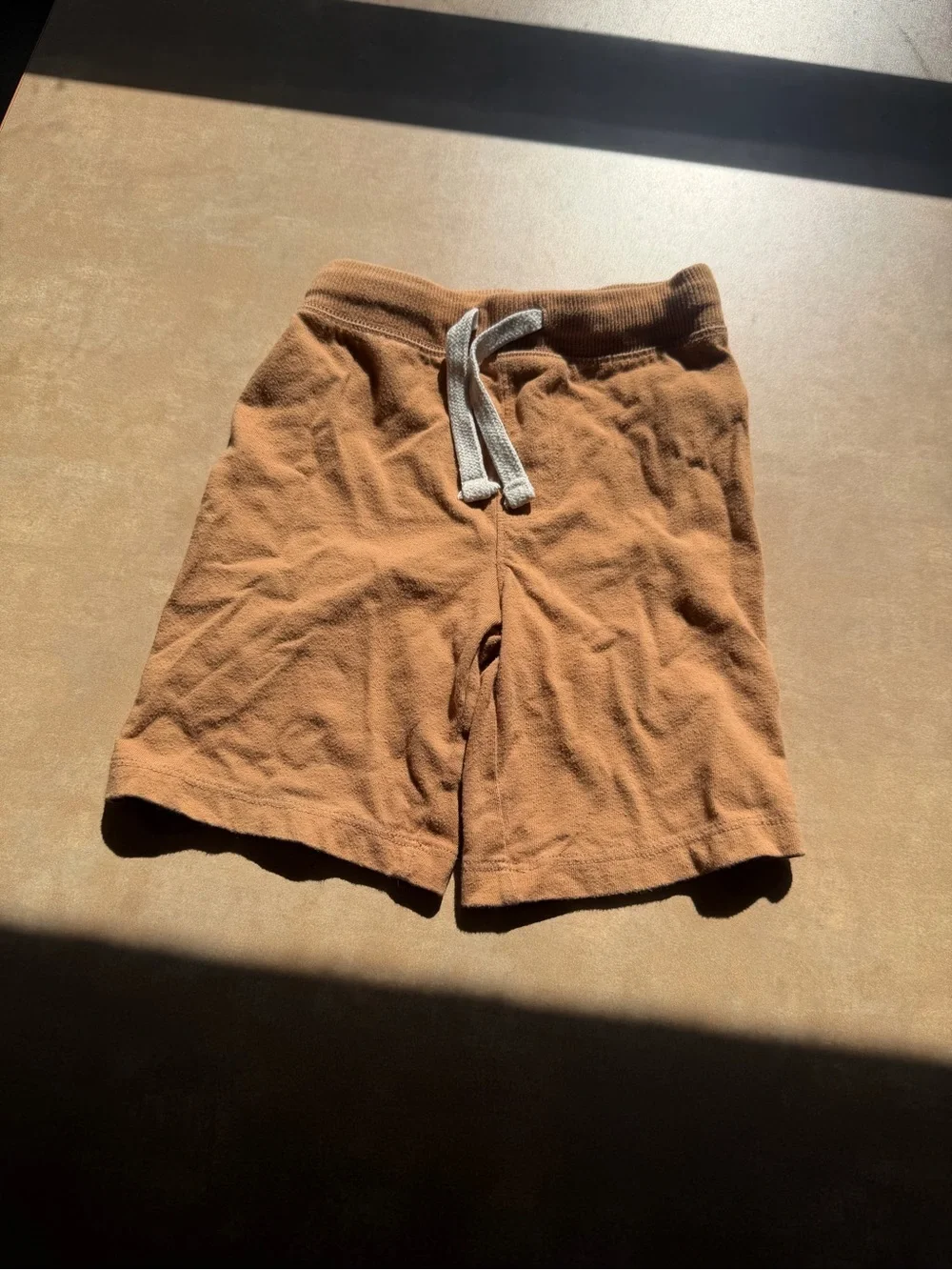 Old Navy 5T kids shorts brown